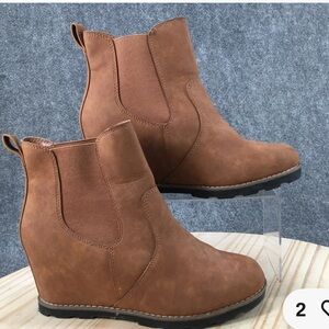 Universal Thread Boots Amalia Hidden Wedge Chelsea Ankle Boots